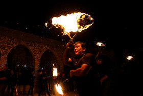 مراسم زنجير آتشي در روستاي بياضه